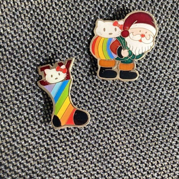 Rainbow Brooch Santa & Kitty Sack Christmas Stocking Holiday Lapel Pin Lot Of 2 - Picture 1 of 5